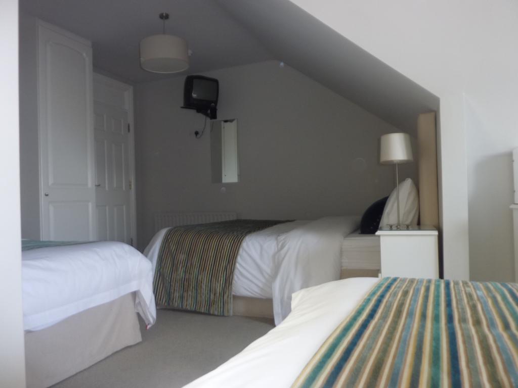 Westwinds Guestlodge Голуей Екстериор снимка