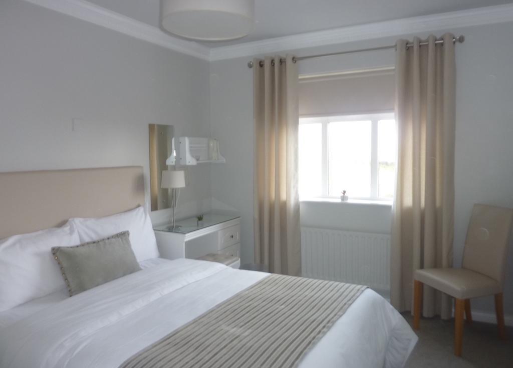 Westwinds Guestlodge Голуей Екстериор снимка