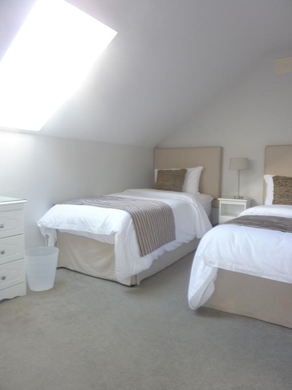Westwinds Guestlodge Голуей Екстериор снимка
